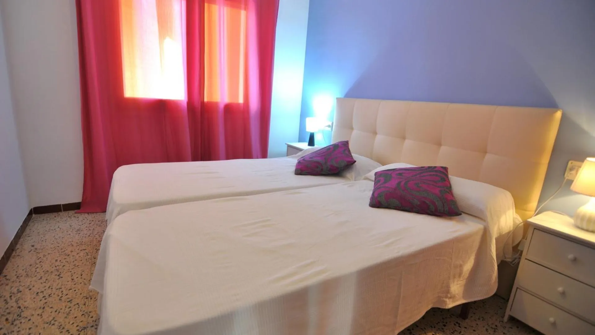 Rnet - Roses II Apartment